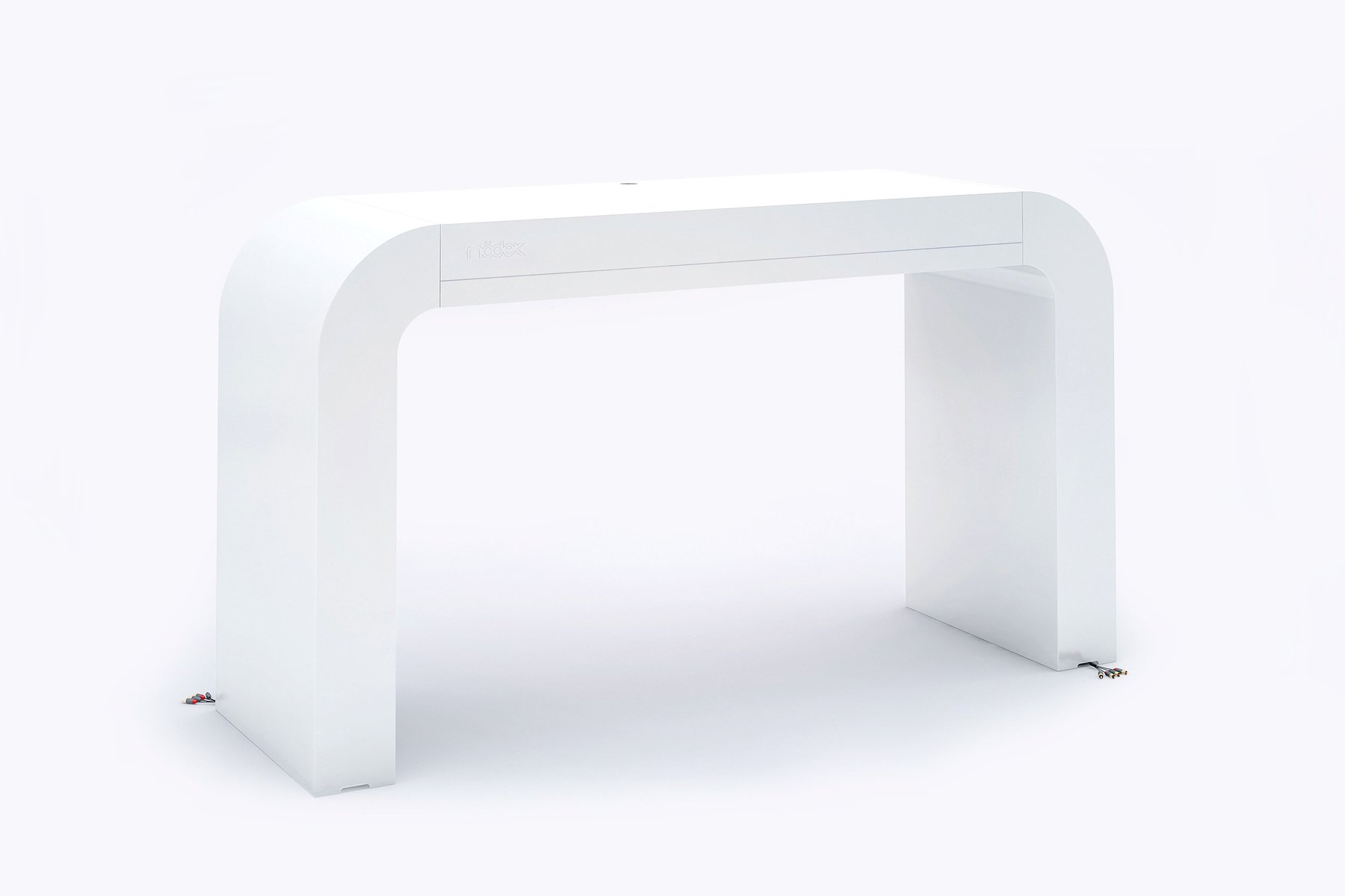 Cabina MÖDEK EVOLUTION cerrada, vista de perfil con logotipo grabado