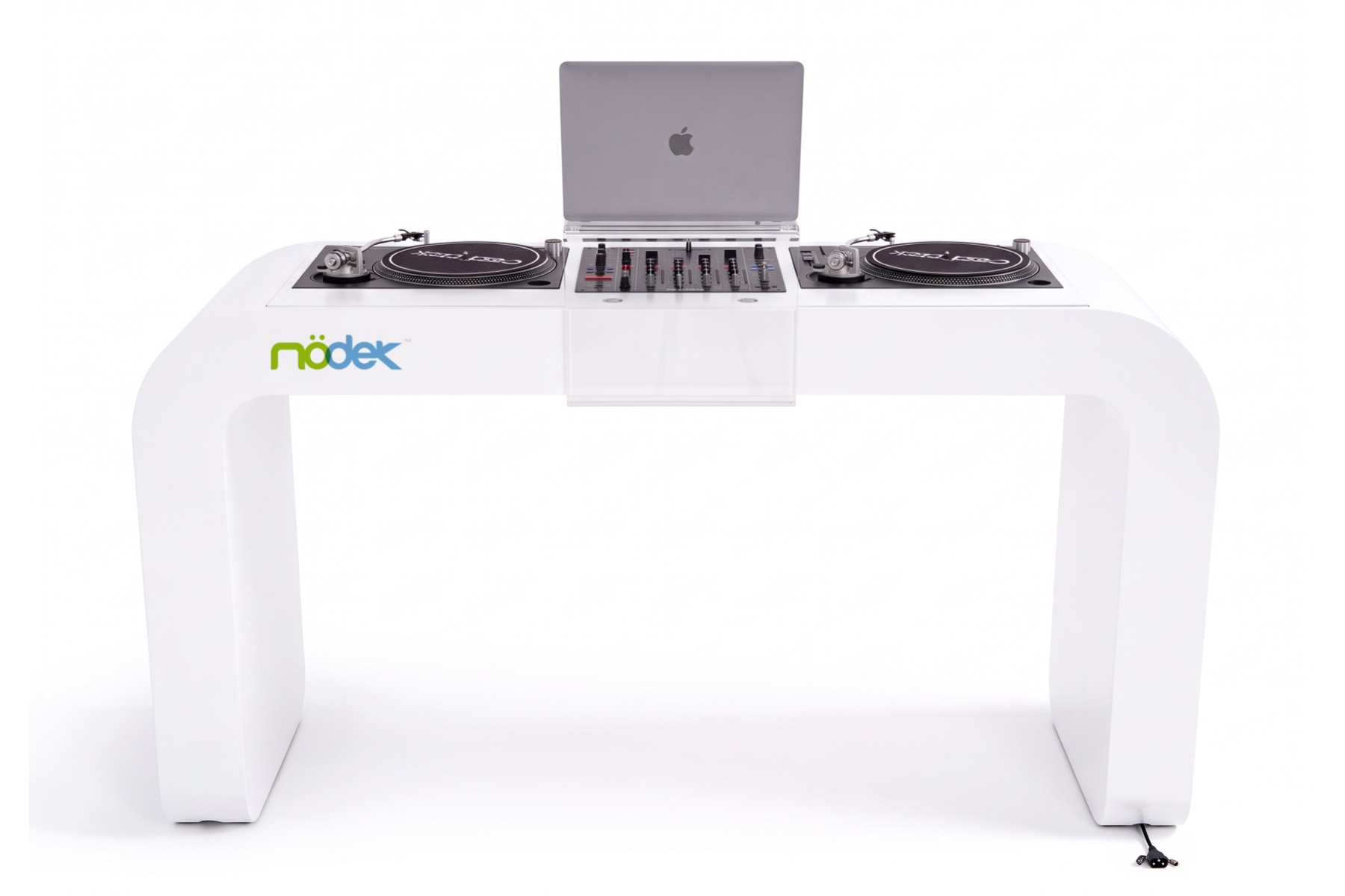 Cabina MÖDEK EVOLUTION PRO con portátil sobre soporte de metacrilato integrado y platos a la vista